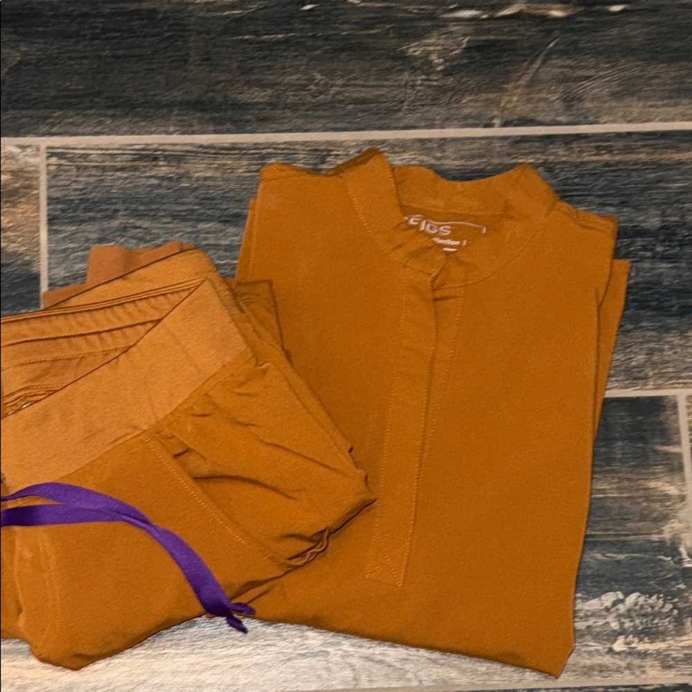 Figs Atlantic Fall scrub set